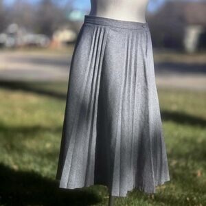 Vintage Gray A-Line Pleated Skirt